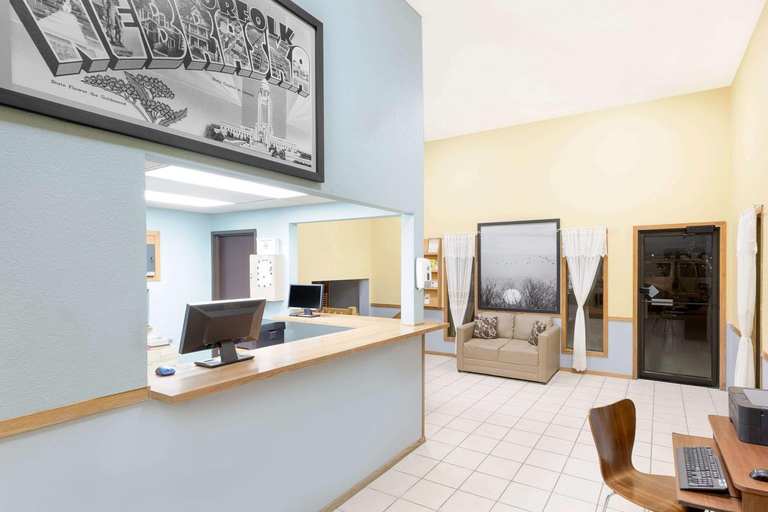 Public Area 3, Super 8 by Wyndham Norfolk, Madison