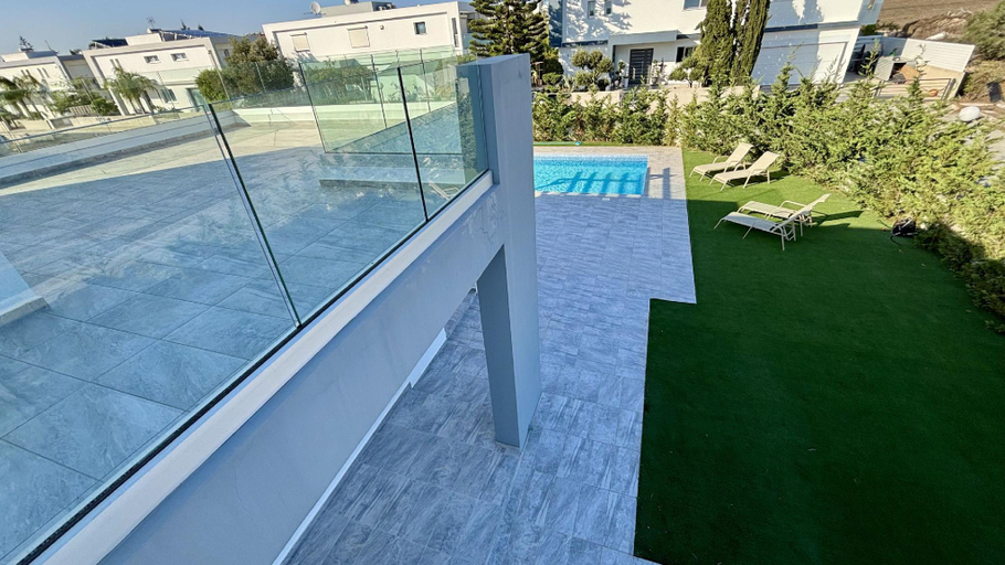 3, Sunrise Villa With Private Pool, Larnaca
