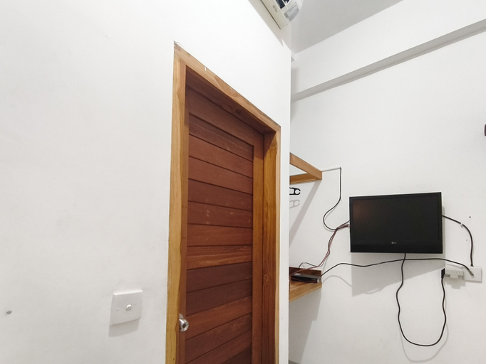 Others 3, BC Inn near Senggigi Harbour RedPartner, Lombok