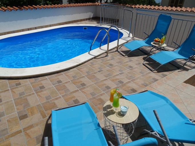 Sport & Beauty 2, Country Home in Croatia with Pool and Farm Views, Crikvenica