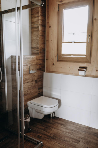 Bathroom 2, Bartusiowa Osada, Tatra