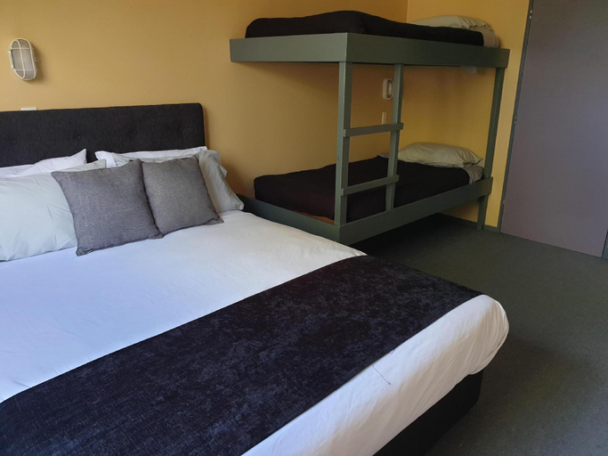 Bedroom 2, Manowhenua Lodge Hostel, Ruapehu