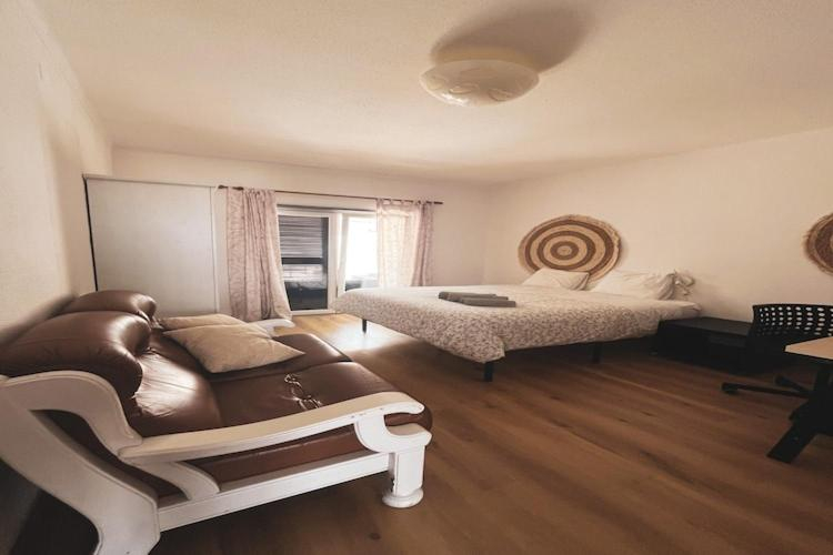 Bedroom 2, Holiday Home near Baleal Beach, Peniche