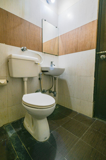 Bathroom 4, Hotel Shri RamKrishna Bagh Palace by M Square, Indore