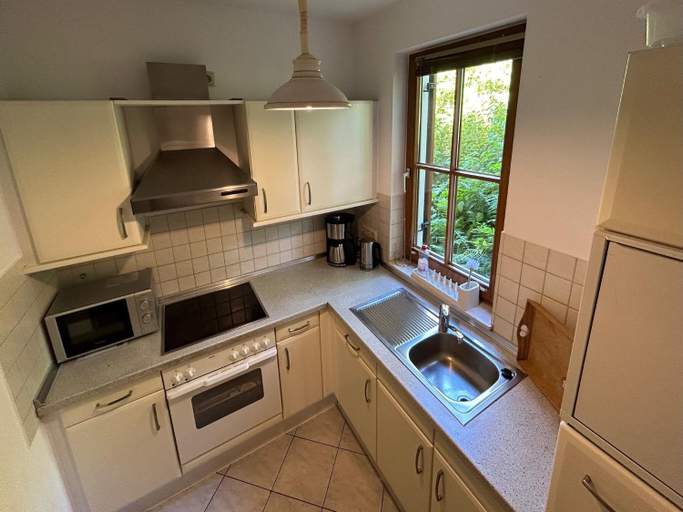 Others 4, Holiday home in the Knullgebirge with balcony, Hersfeld-Rotenburg