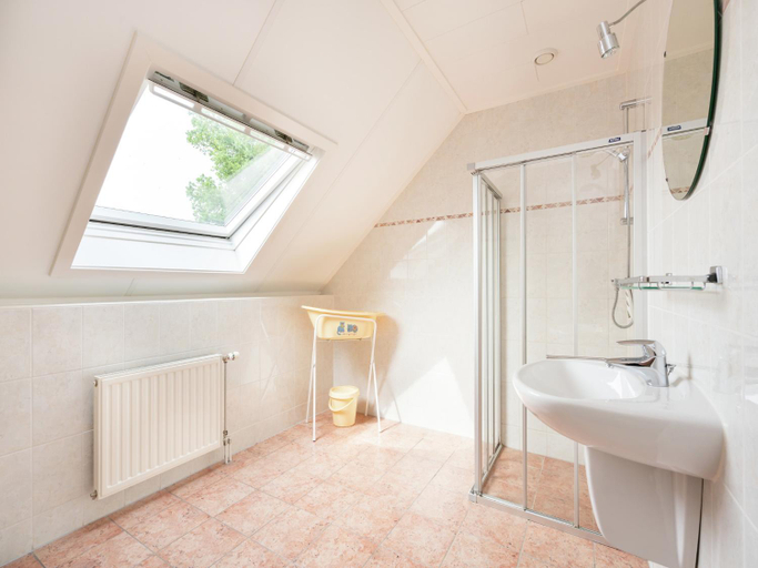 Bathroom 3, Farmhouse in Rheeze near Forest and Meadows, Hardenberg