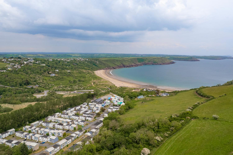 Facilities 2, Dewis Da - Short Walk From Beach Parking, Pembrokeshire