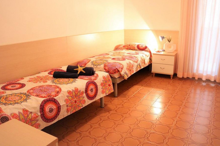 Bedroom 2, Nice Apartment Very Close To The Beach, Venezia