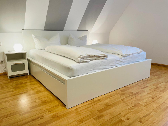 Bedroom 2, Weingartner Appartements, Mannheim