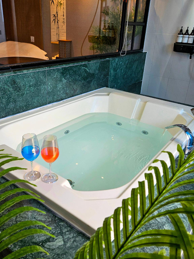 Sport & Beauty 2, Western Grace Hotel, Jung