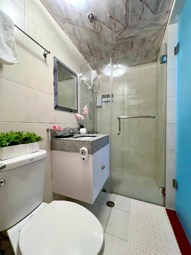 Bathroom 4, Cebu CalmingNSweet Staycation, Cebu City