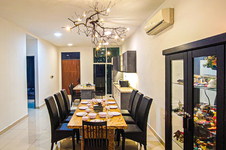 5, Puchong Pool Villa, Puchong