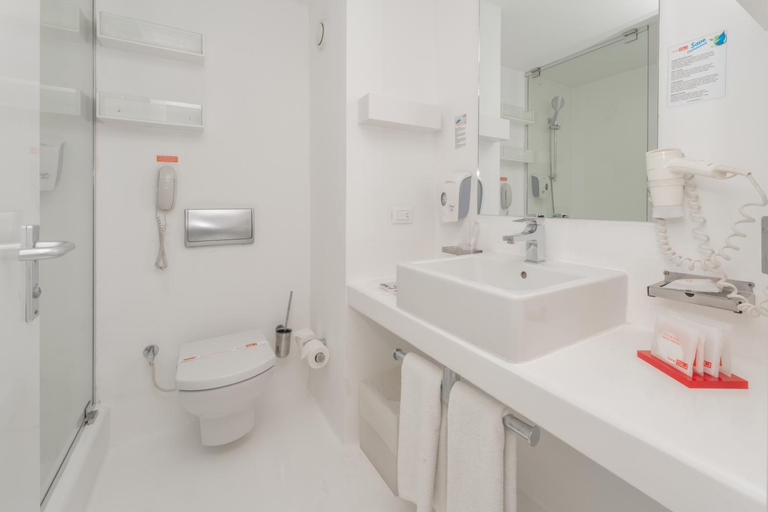 Bathroom 5, Hotel SU & Aqualand, Antalya