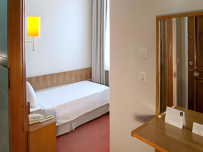 Bedroom 3, Ilkay Hotel, Fatih