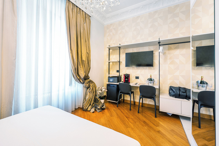 Room 3, Gracchi Vatican View, Rome