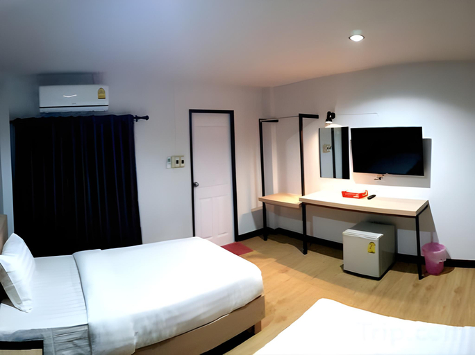 Others 3, House Number 3, Muang Phitsanulok