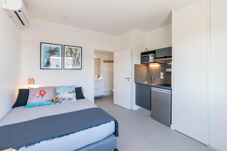Bedroom 3, Student Factory Lyon Parilly, Rhône