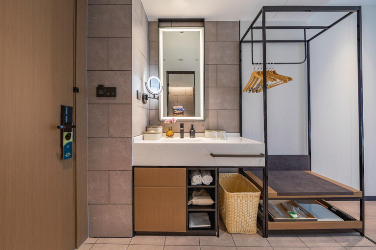Bathroom 3, Atour Hotel Lianyungang Wanda Plaza, Lianyungang