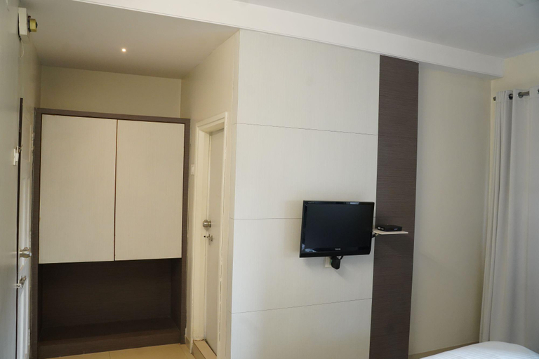 Bedroom 2, Hotel Aashish Deluxe Lodging, Kolhapur, Kolhapur