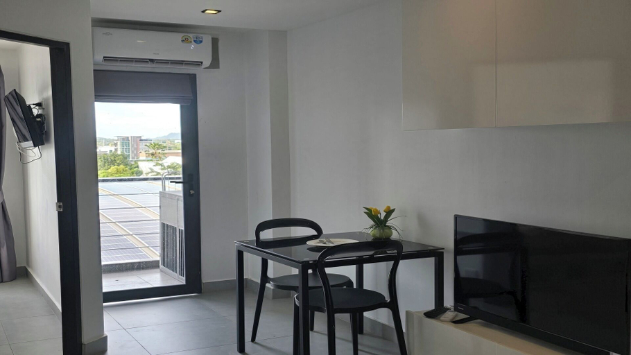 Living area 2, Tranquil Tide 1 BR T1-605, Phuket Island