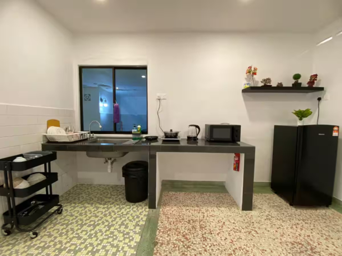 Others 4, Ruma Junction 3BR 10 Pax, Malacca City