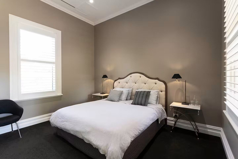 Room 2, The Brewers House, Indigo - Pt A