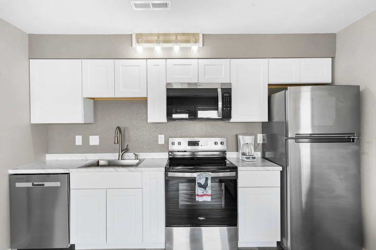 Private kitchen 5, Waterview Oasis Stay for 4, Stone