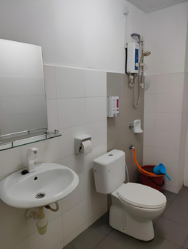 Bathroom 4, D04-Walk to Ikea Tebrau/Toppen/Aeon 8 mins 4-11pax, Johor Bahru