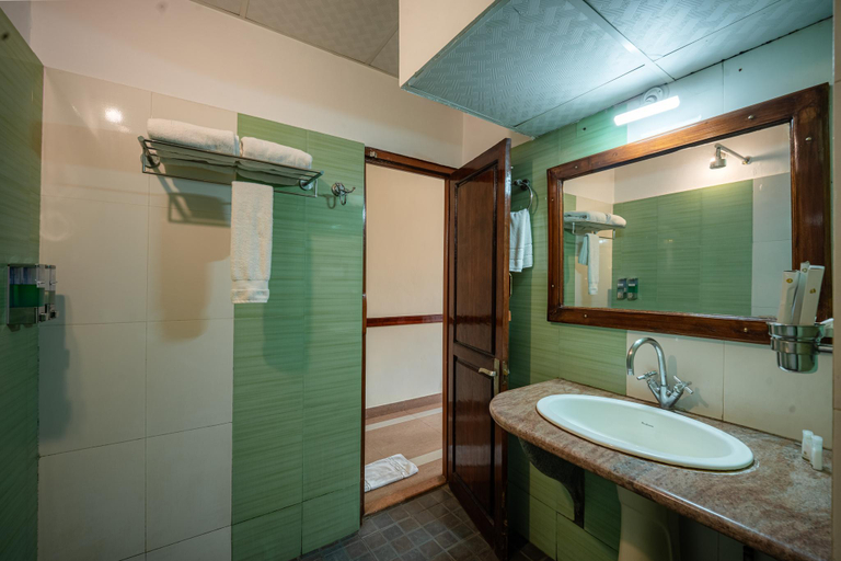 Bathroom 4, Hotel Presidency Kempegowda Bangalore Airport, Bangalore Rural