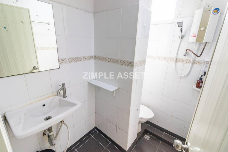 Bathroom 4, Timplace, Khlong Toey