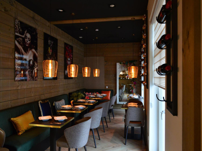Food & Drinks 4, Stylish Villa in Bemelen, Margraten