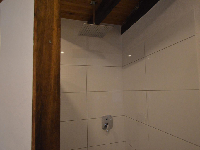 Bathroom 3, Hiking Roes Nature Charm, Cochem-Zell