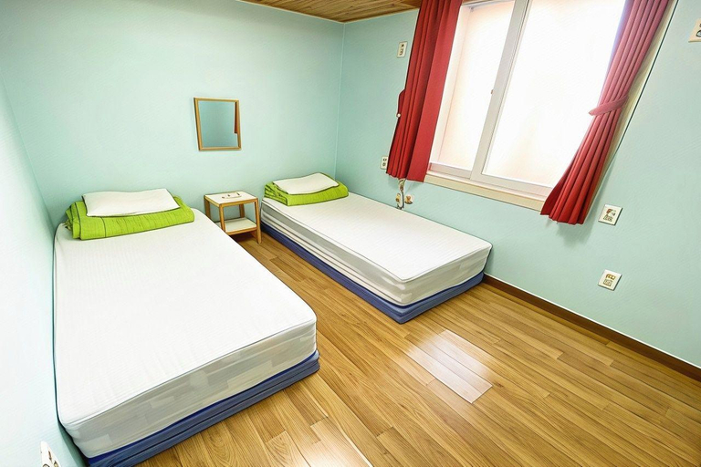 Bedroom 4, Gyeongju Namu Guesthouse, Gyeongju
