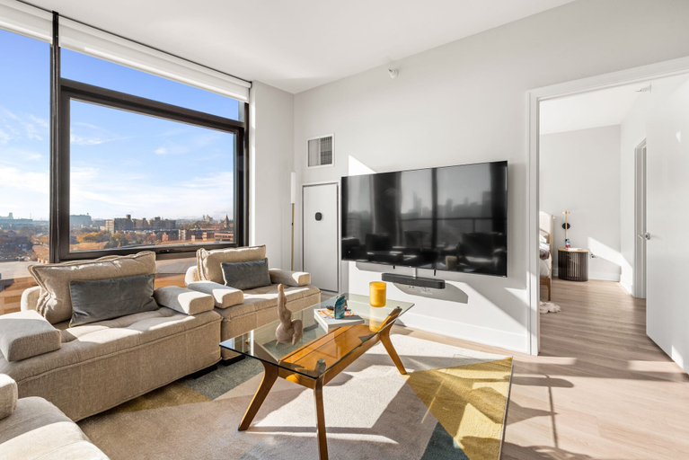 Room 1, West Loop 3x 2BR Walk to Dining Gym Terrace, Cook