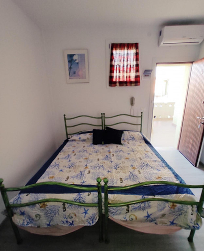 Bedroom 2, Lovely studio flat flat near the beach - Reserved parking space by Beahost, Venezia