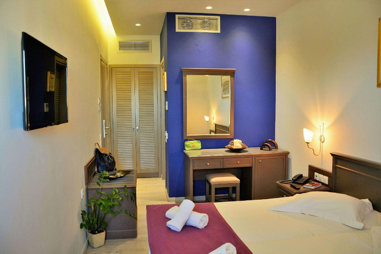 Bedroom 2, Castello City Hotel, Crete