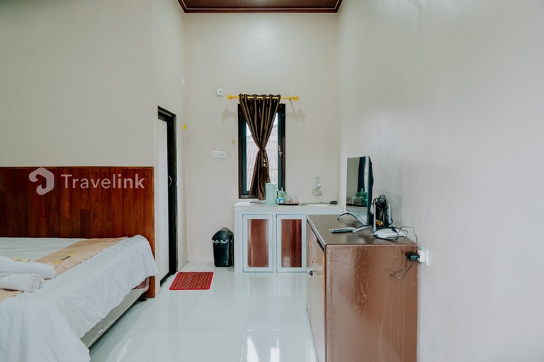 Bathroom 2, Villa Rajawali by Travelink, Wonosobo