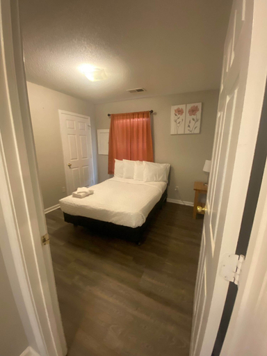 Room 5, Cedar Ave Escape, Shelby