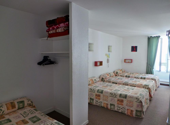 Bedroom 3, Hotel La Fontaine, Hautes-Pyrénées