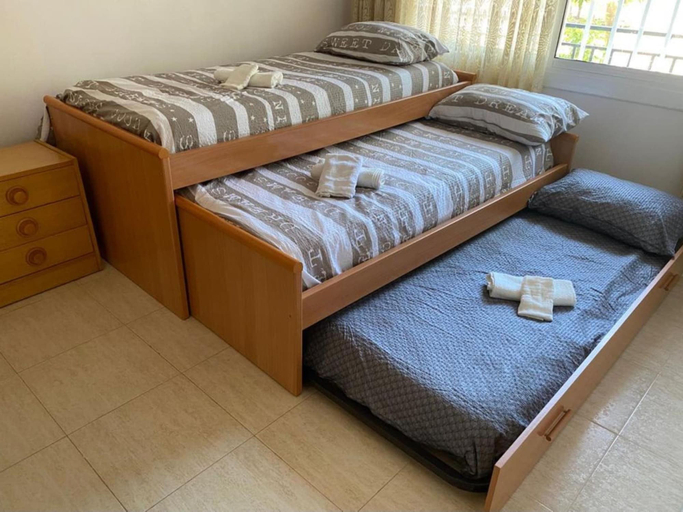 Room 2, Ayres Rental Unit in Calafell 2 Bedrooms, Tarragona