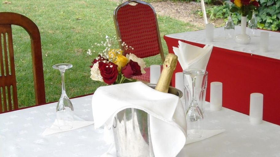 Food & Drinks 3, Thomson Falls Lodge, Laikipia West
