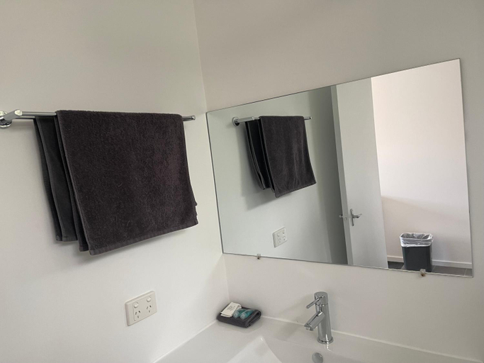 Bathroom 4, Avenue Motel, Ballarat  - Inner North
