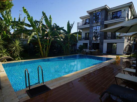 Others 5, Ruwais Otel, Çeşme