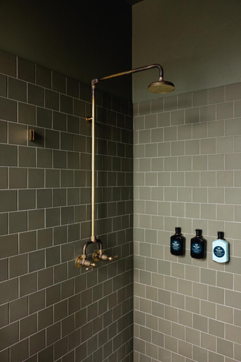 Bathroom 5, Naughtons Hotel, Melbourne