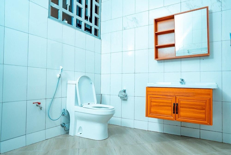Bathroom, MLIMWA HILL PALACE, Dodoma Urban