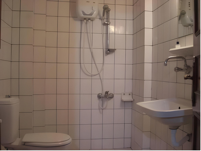 Bathroom 3, White City Pension, Antalya