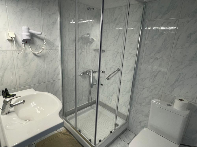 Bathroom, Hotel Kanelli Beach, West Greece