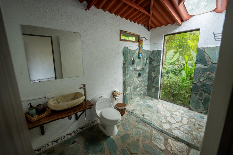 Bathroom 3, Tinamu Birding and Nature Lodge, Manizales
