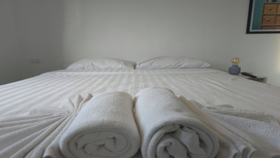 Room 3, Tranquil Tide 1 BR T1-605, Phuket Island