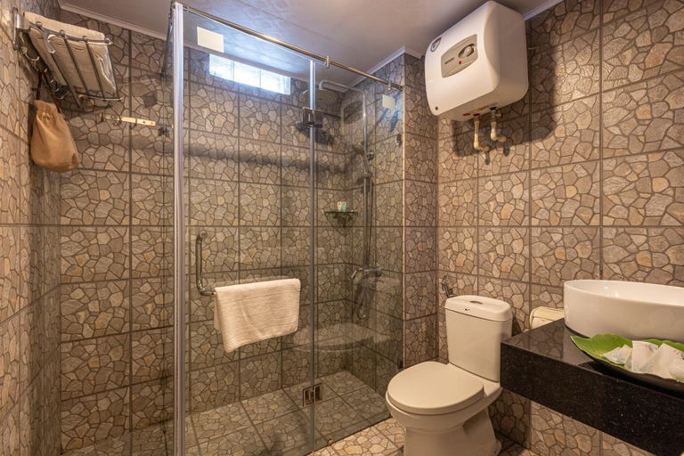 Bathroom 5, Hanoi House Hotel & Travel, Hoàn Kiếm